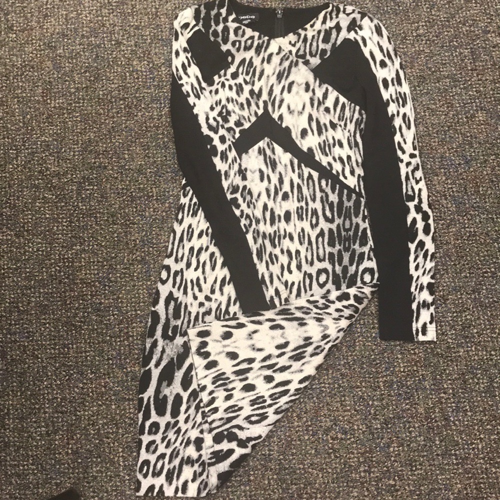 ❤️BEBE LONG SLEEVE DRESS